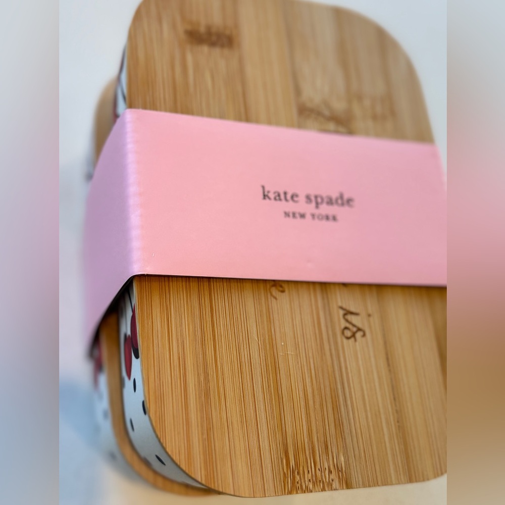 ♠️ Kate Spade Cherry Bento Box set 🍒 - Picture 7 of 10